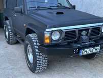 Nissan Patrol y 60