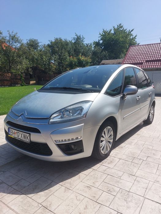 Vand Citroen C4 PICASSO 
-1.6 Benzina 
-cutie aitomata 6+1
-din anul 2