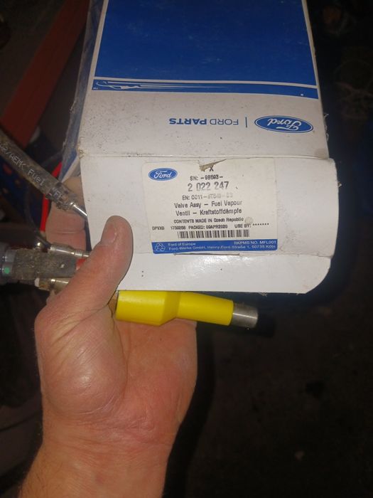 Vând diferite piese ford tranzit, cuga ,custom,turneo