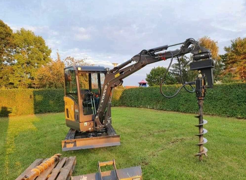 Prestări servicii /lucrări săpături cu miniexcavator  2.5t si 1.5t