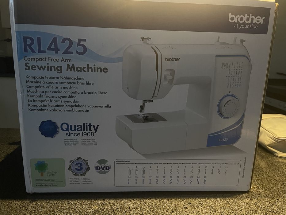 Шевна машина Brother RL425