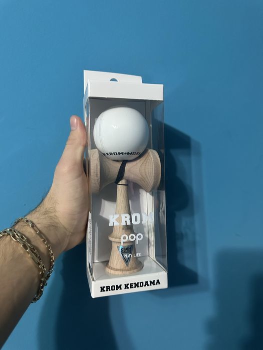Kendama krom pop noua