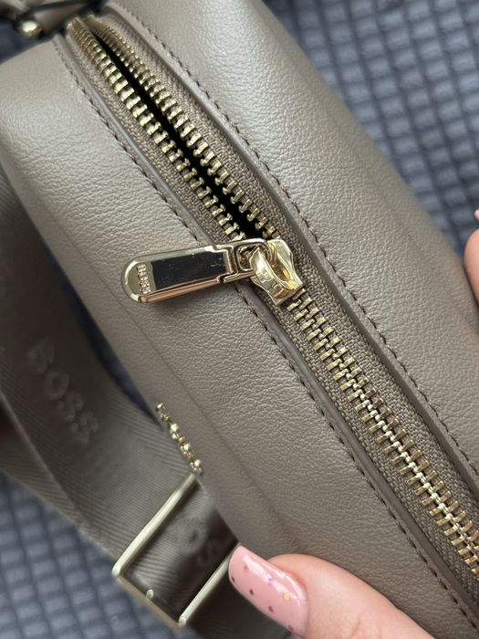 Чанта Armani Boss