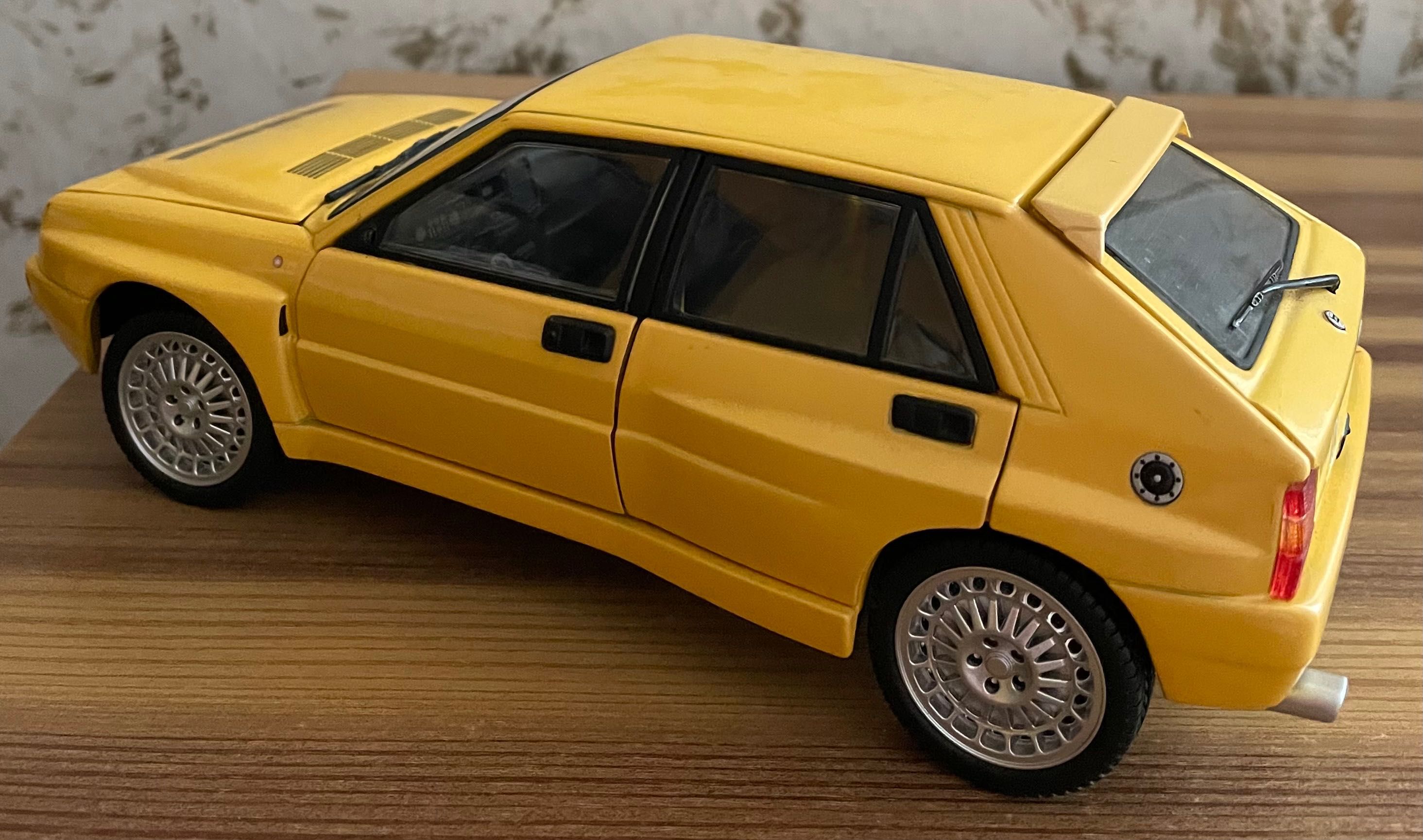 Lancia Delta HF Integrale Evo 2 Мащаб 1:18 Издание на Ricko
