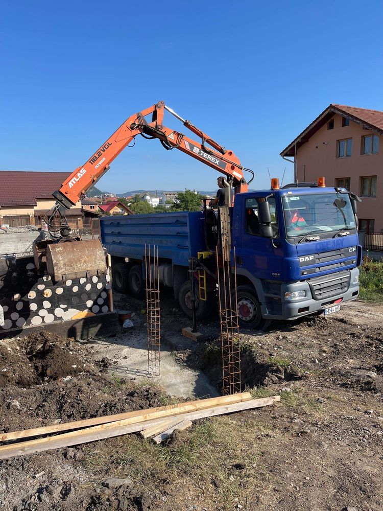 Transport basculabil camion 32 tone.Nisip, moloz, sort, pământ, piatră