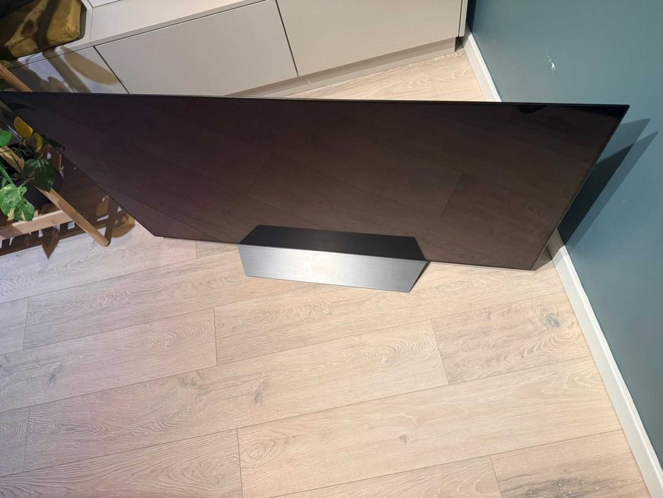 Televizor LG OLED55B8PLA – 55”, 4K HDR – stare excelentă