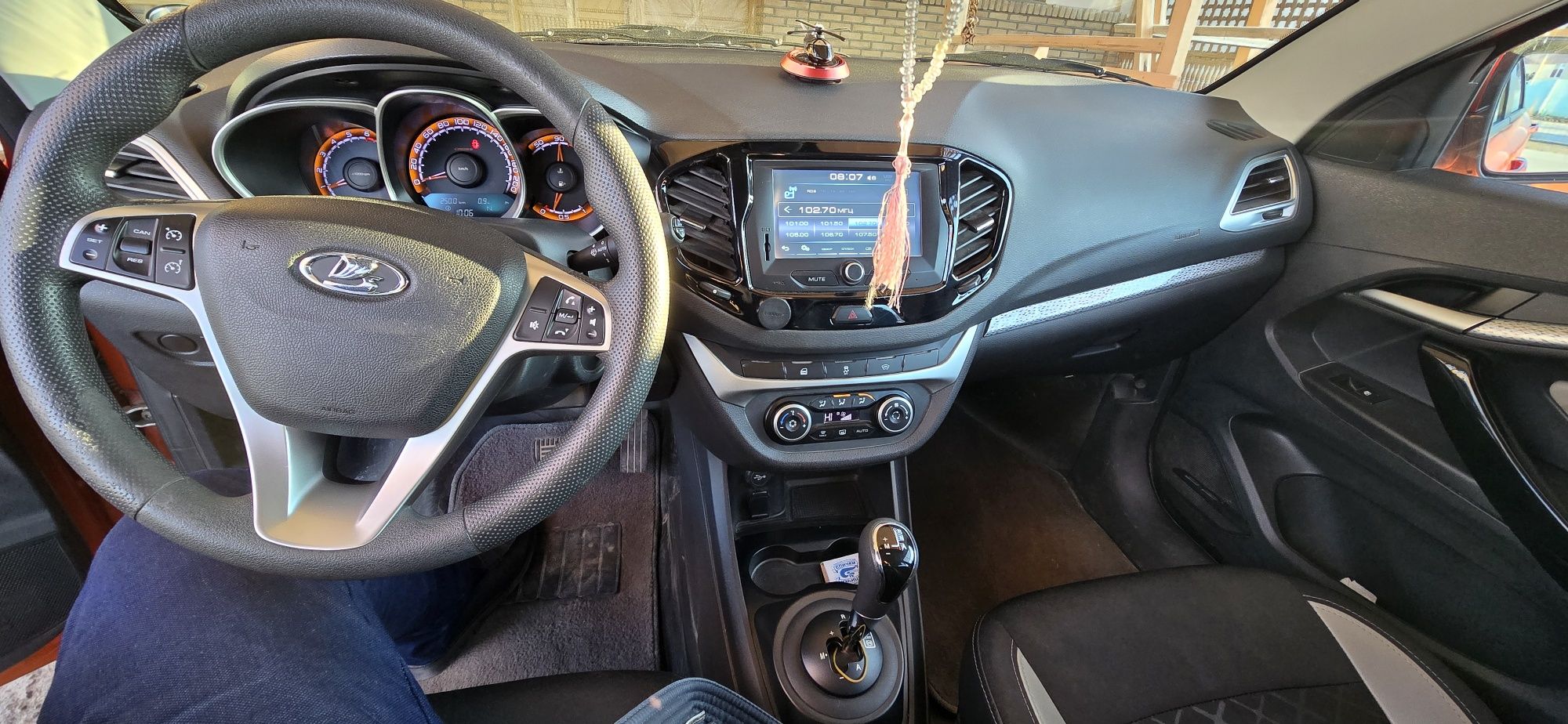 Lada vesta sw cross