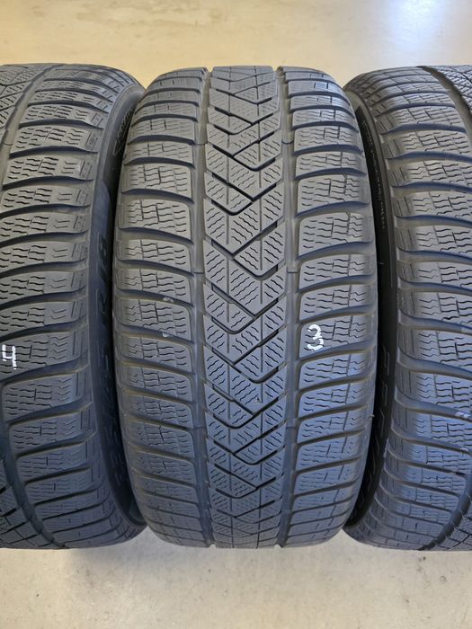 235/45/18 4бр.PIRELLI WINTER ELECTRIC TO Неразличими от НОВИ