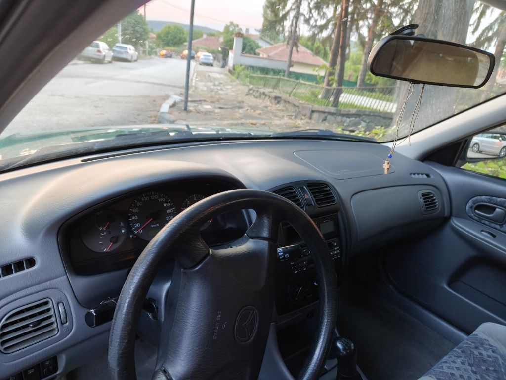 Продава  Mazda 323 F