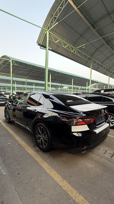 Toyota Camry GLE Gibrid