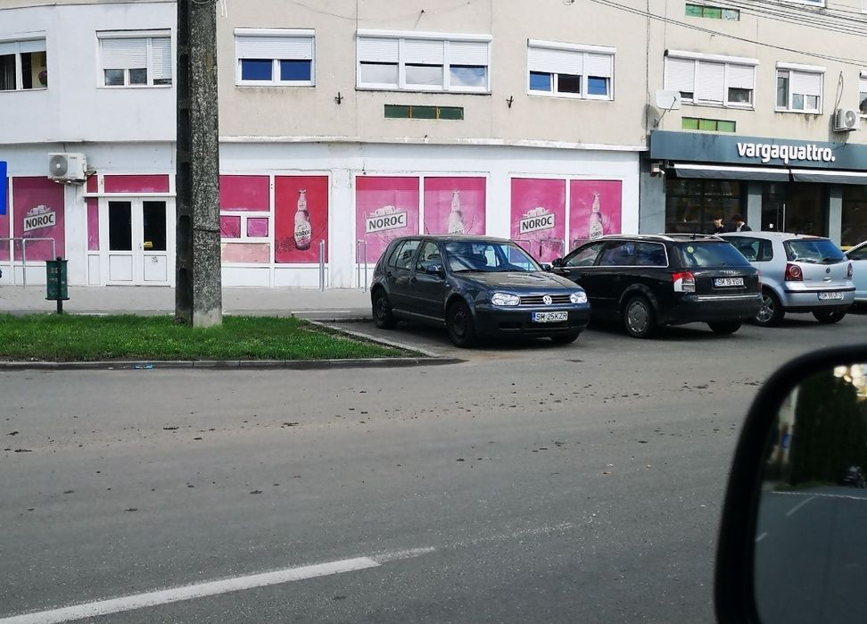 Vand Apartament 3 camere Etaj 1 Cart Republicii