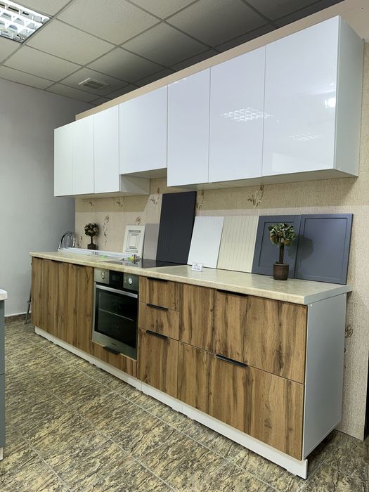 Кухонный гарнитур , распродажа.