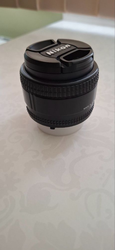 Nikon AF Nikkor 28mm 1:2.8D
