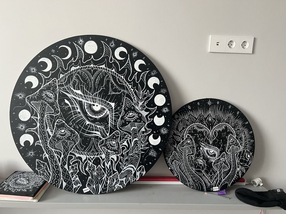 Продам картины, кота на фото не продаю