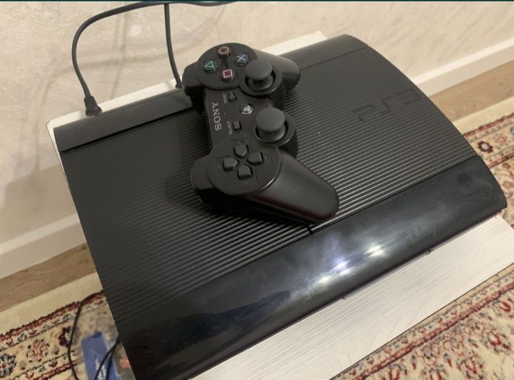 Продаю PlayStation Slim 3