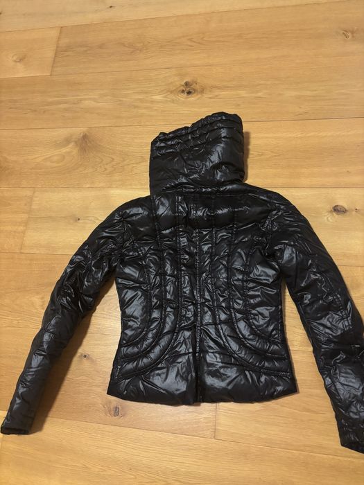 Яке Armani Exchange