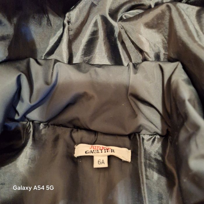 Черно вталено зимно яке