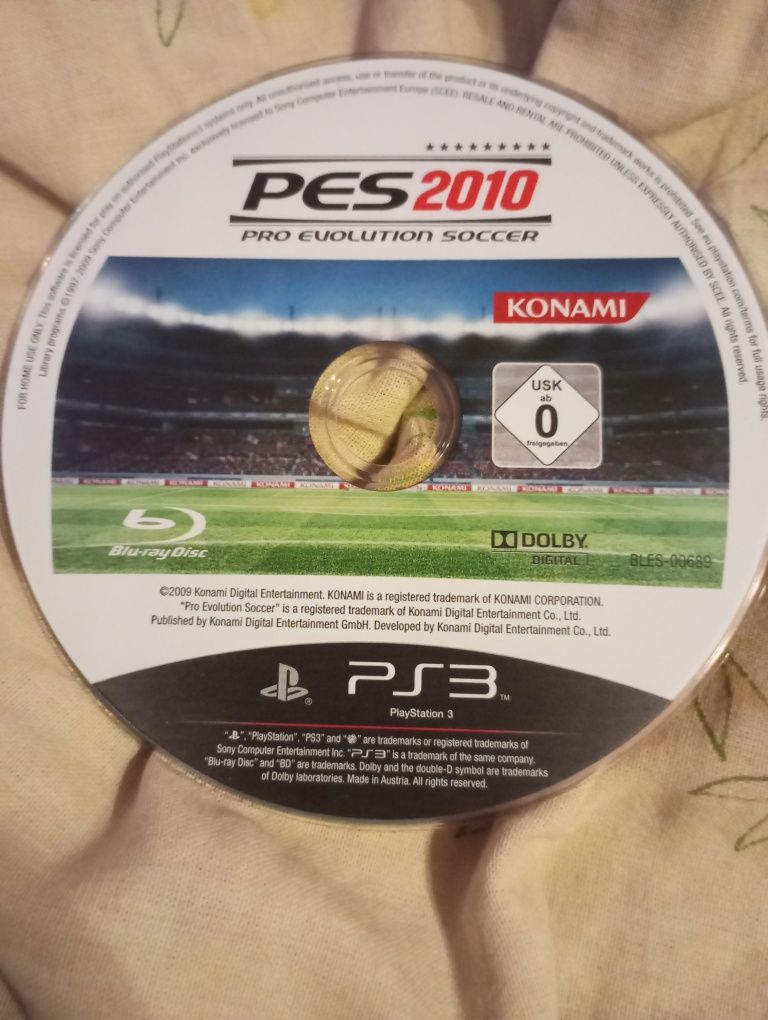 Vând PS 3 cu 2 manete și 4 jocuri