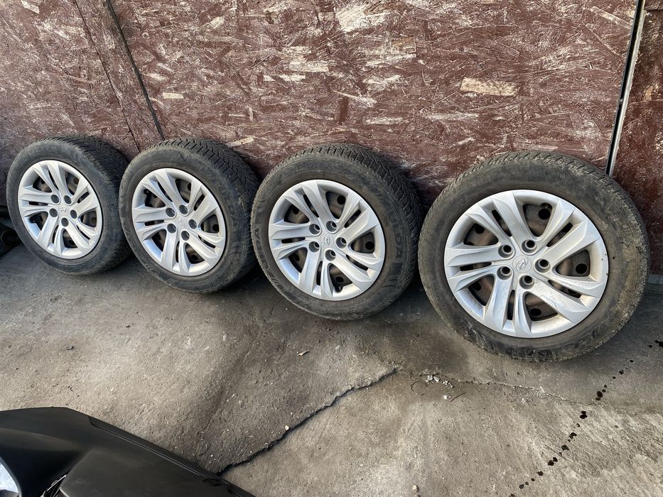 Jante+Cauciucuri+ Capace 205/60 R16 Hyundai i40 Pret 1000 lei
