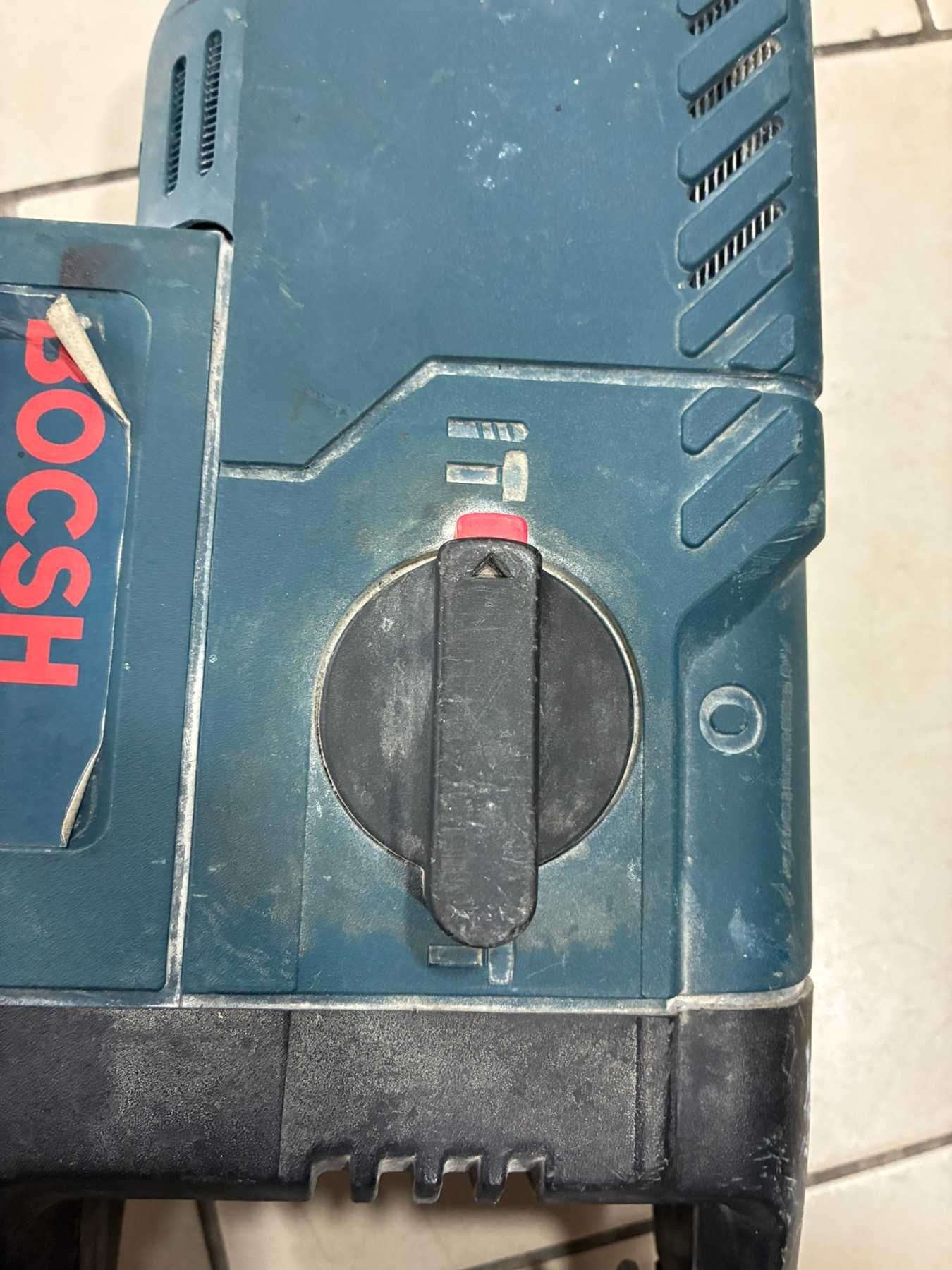Къртач Bosch GBH 11 DE