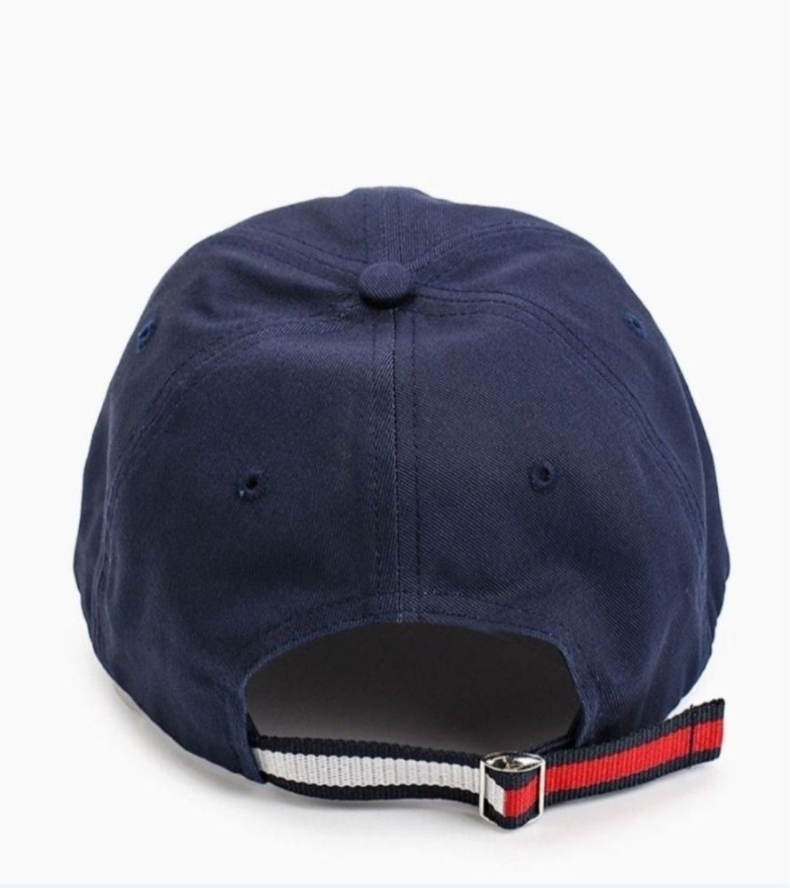 Tommy Hilfinger one size оригинал kangol adidas nike reebok calvin ea7