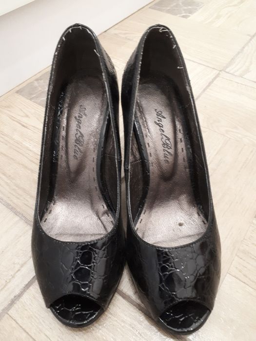 Vand decupate de dama