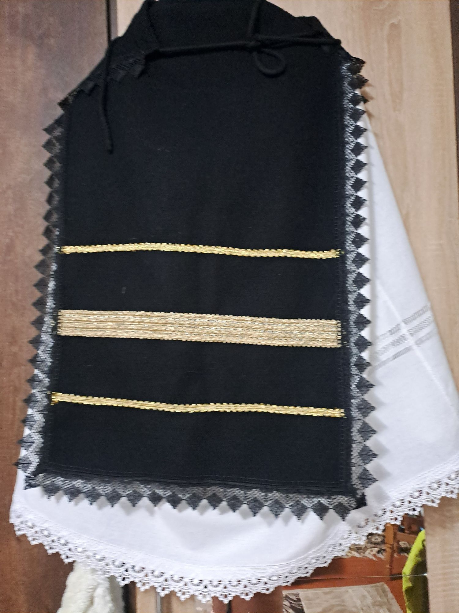 Costum popular tradițional