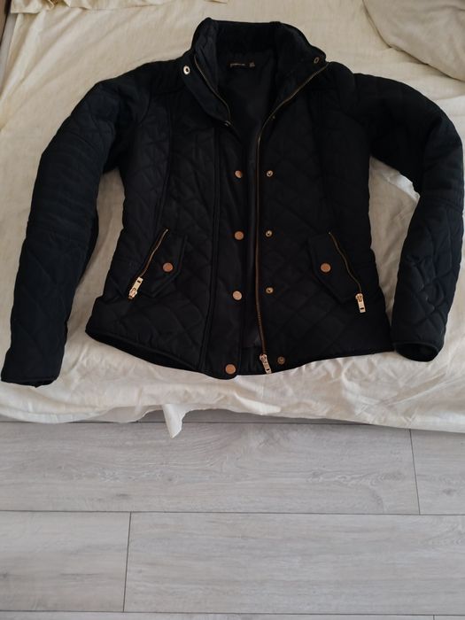 Vând geaca dama Stradivarius