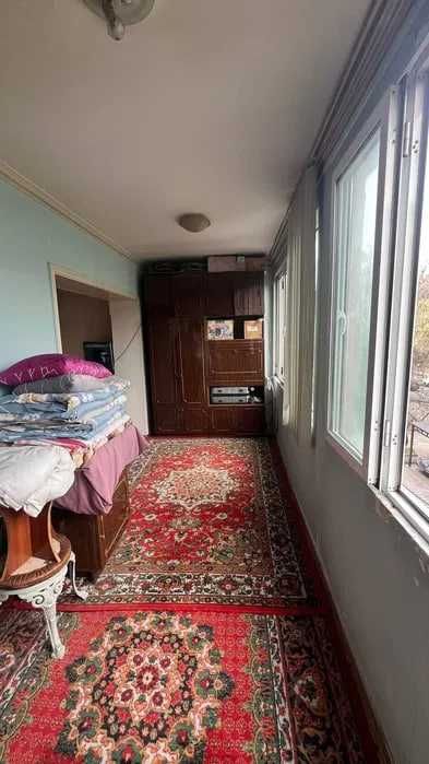 Выкупной Беруний 2 хона сотилади метро 100 метр, кириб яшашга таййор