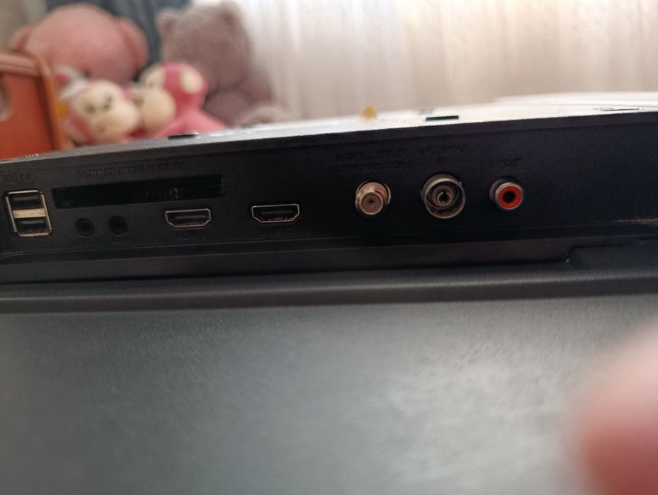 Продам телевизор Artel 32AH90G в хорошем состоянии