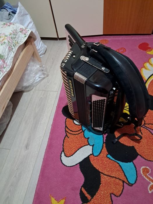 Vând acordeon hohner atlantic 4 de luxe