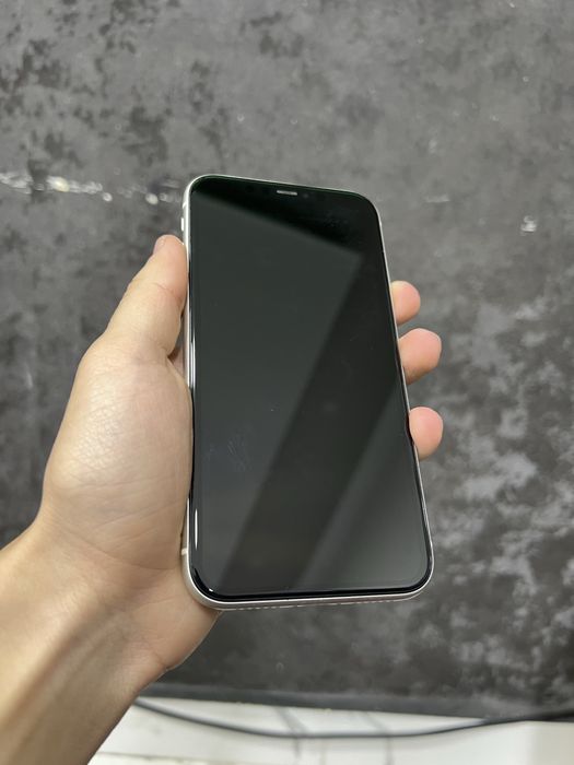 Iphone 11 sotiladi!