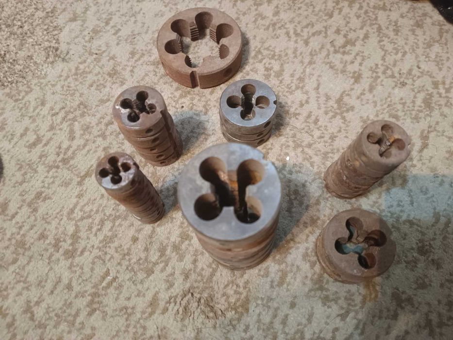 Лерки,    плашки