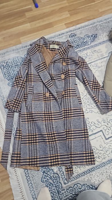 Пальто демисезонное,  куртка зимняя.