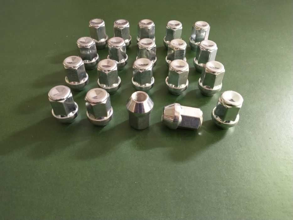 Piulite prezoane Jeep Cherokee Wrangler Rubicon XJ KJ