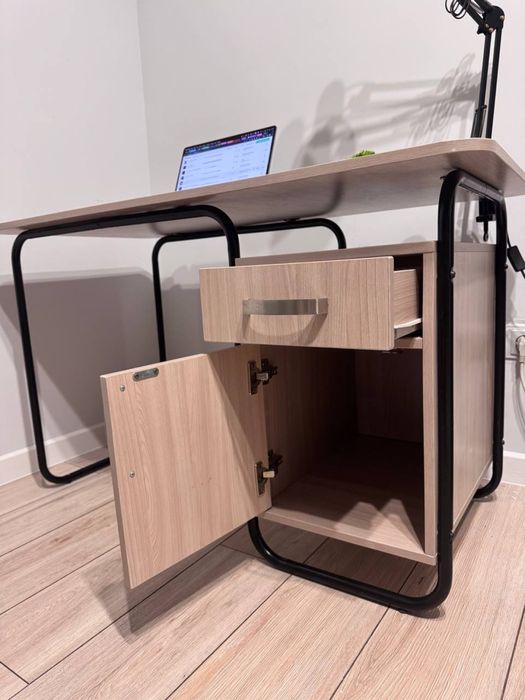 Продам компьютерный стол