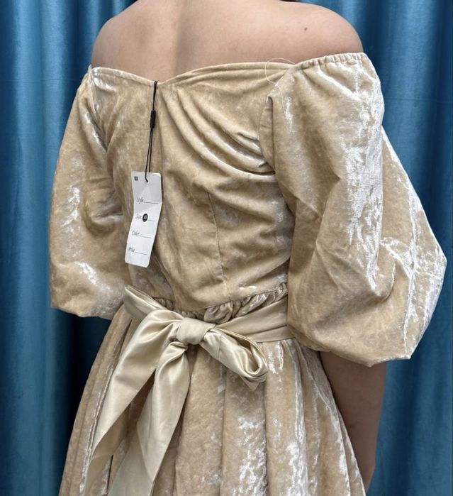 Заказала но не мой вкус абсолютно новый