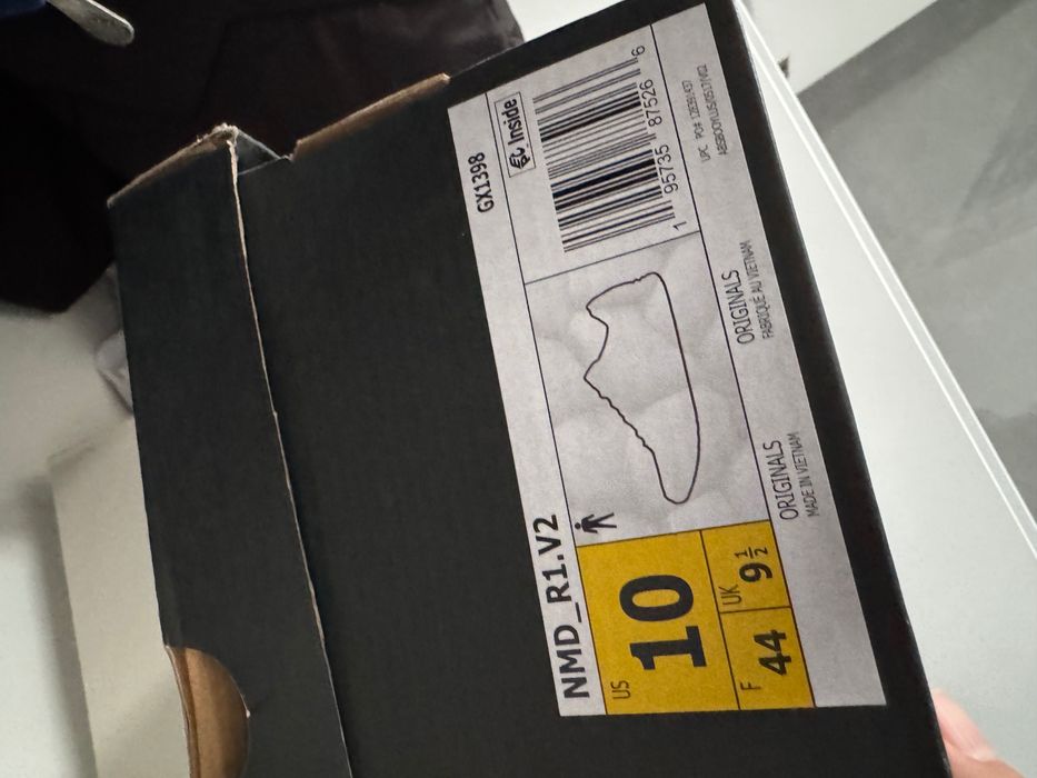 Adidas мужские кроссовки 43 размер