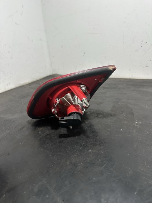 Stop stanga spate portbagaj Volkswagen Vw Passat B6