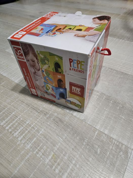 Кула с дървени животинки Hape