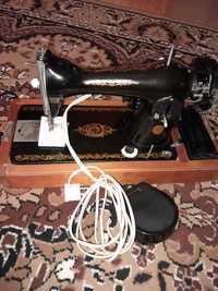 Masina cusut electrica tip SINGER