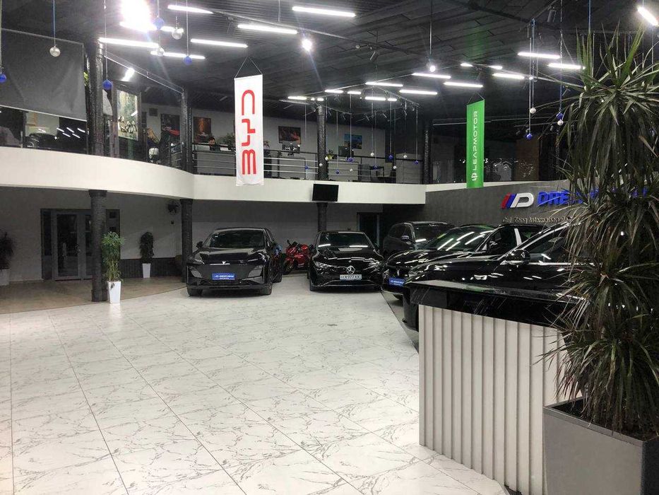 Сдаётся Помещение Под Автосалон, Шоурум Сергили 1Линия Паркинг 30 авто