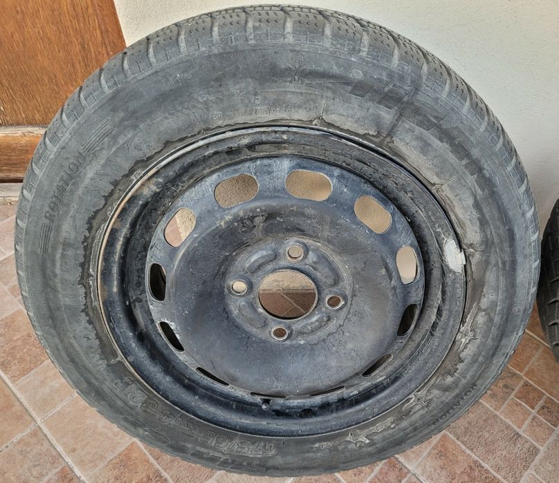 Vând janta de rezerva tabla 175/65R14 + set 16 prezoane otel