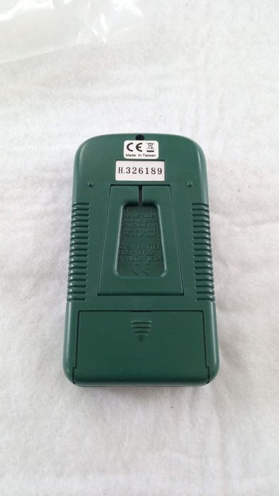 Aparat de măsurat câmpul electromagnetic