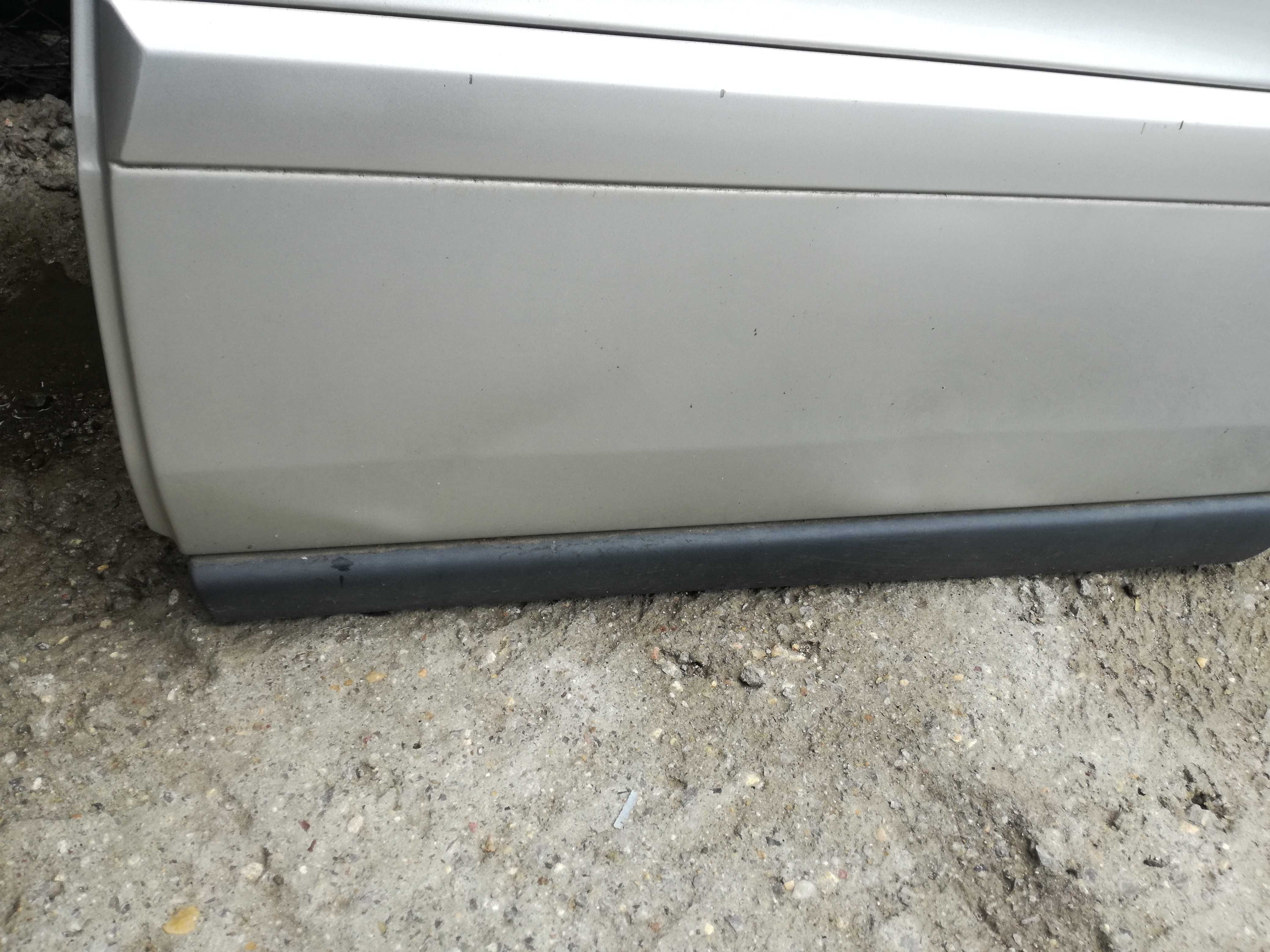 Volvo V70/ Волво В70 задна лява врата врати