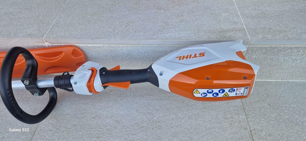Stihl foarfeca de tuns gard viu pe acumulator