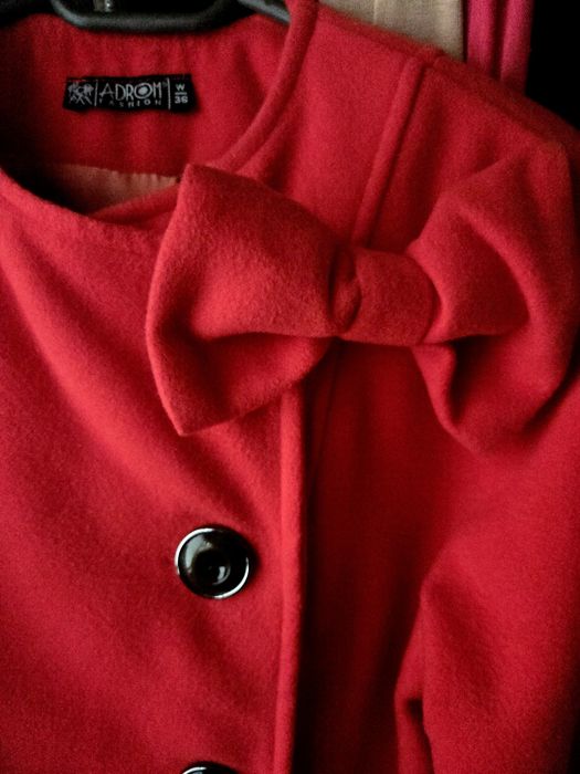 Леко палто в цвят корал