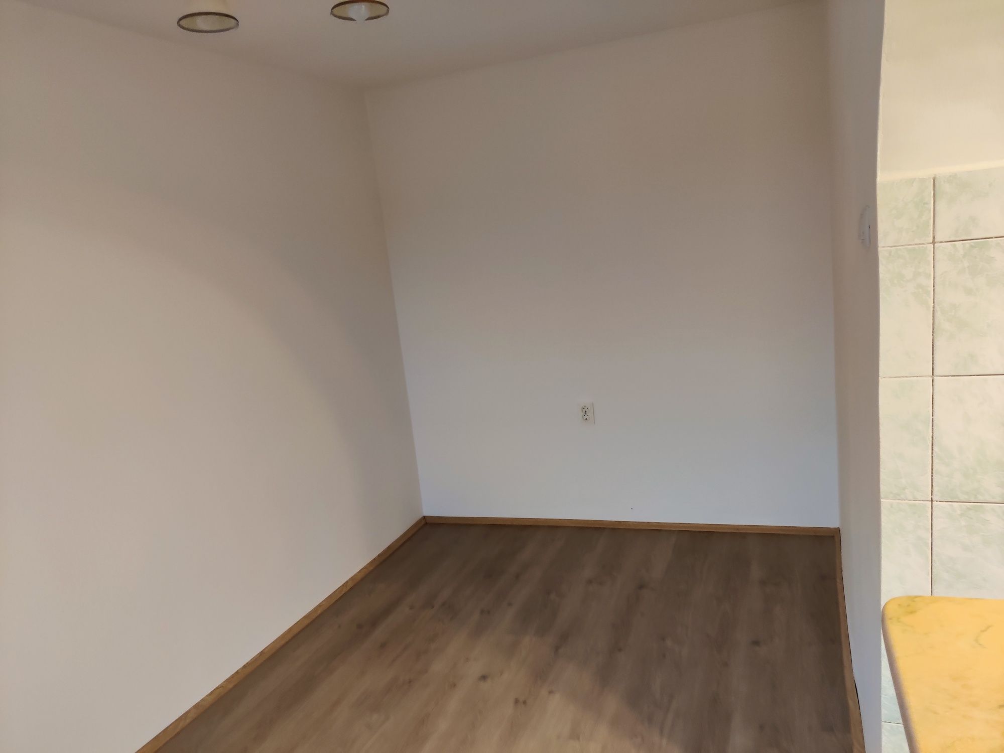 Vând apartament 3 camere in Luduș