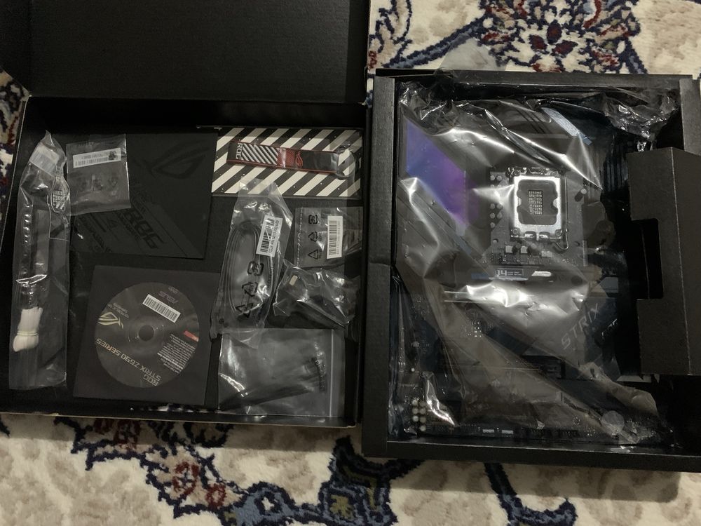 Продается Asus Rog Strix Z690-E Gaming WiFi