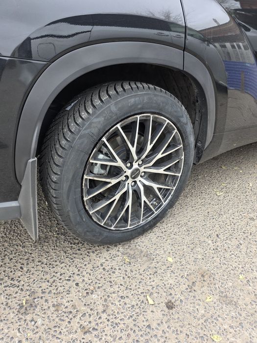 Срочно продам шина 235/55/ 20